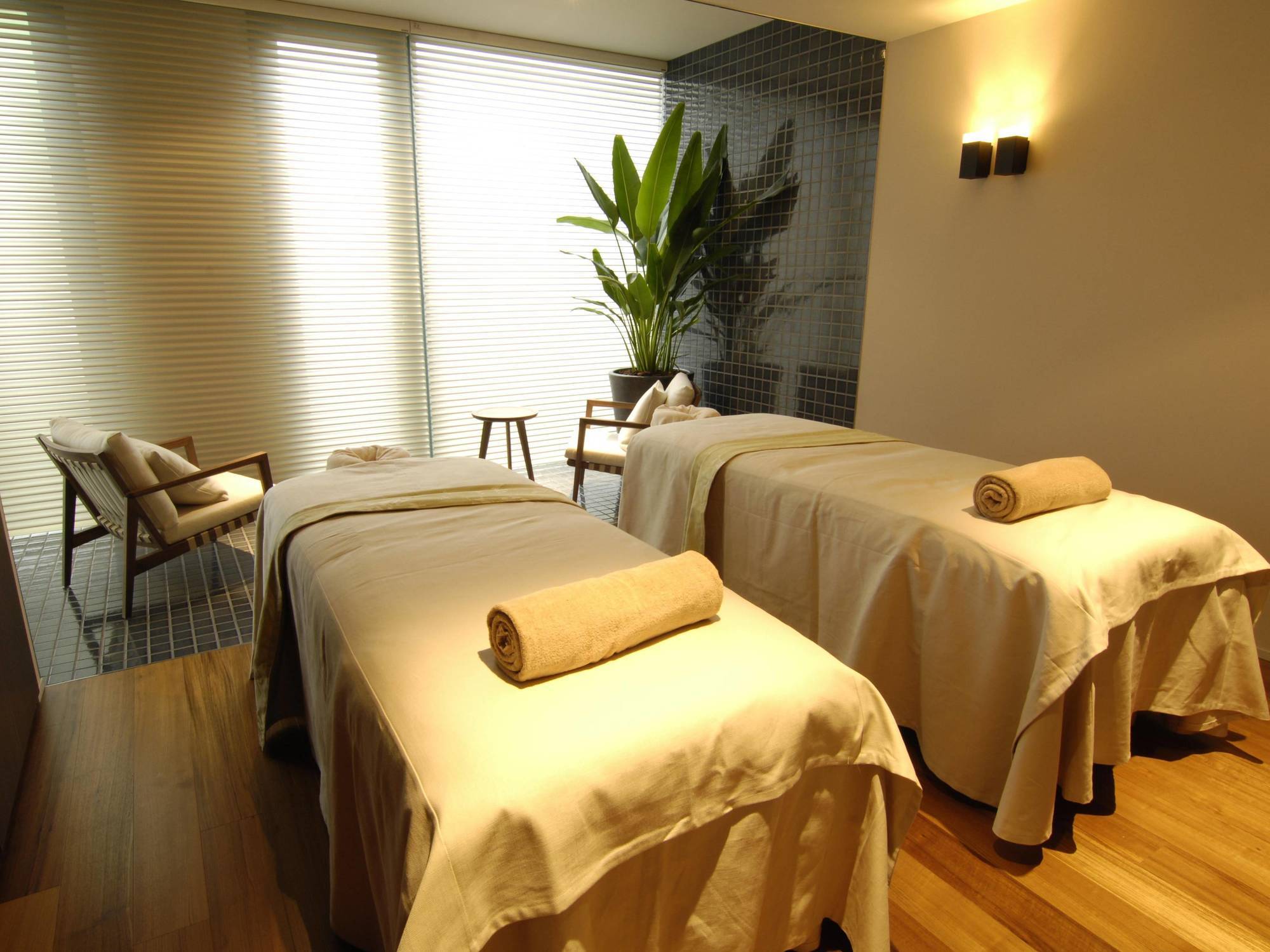 Royal Oak Hotel Spa & Gardens Otsu Exterior photo