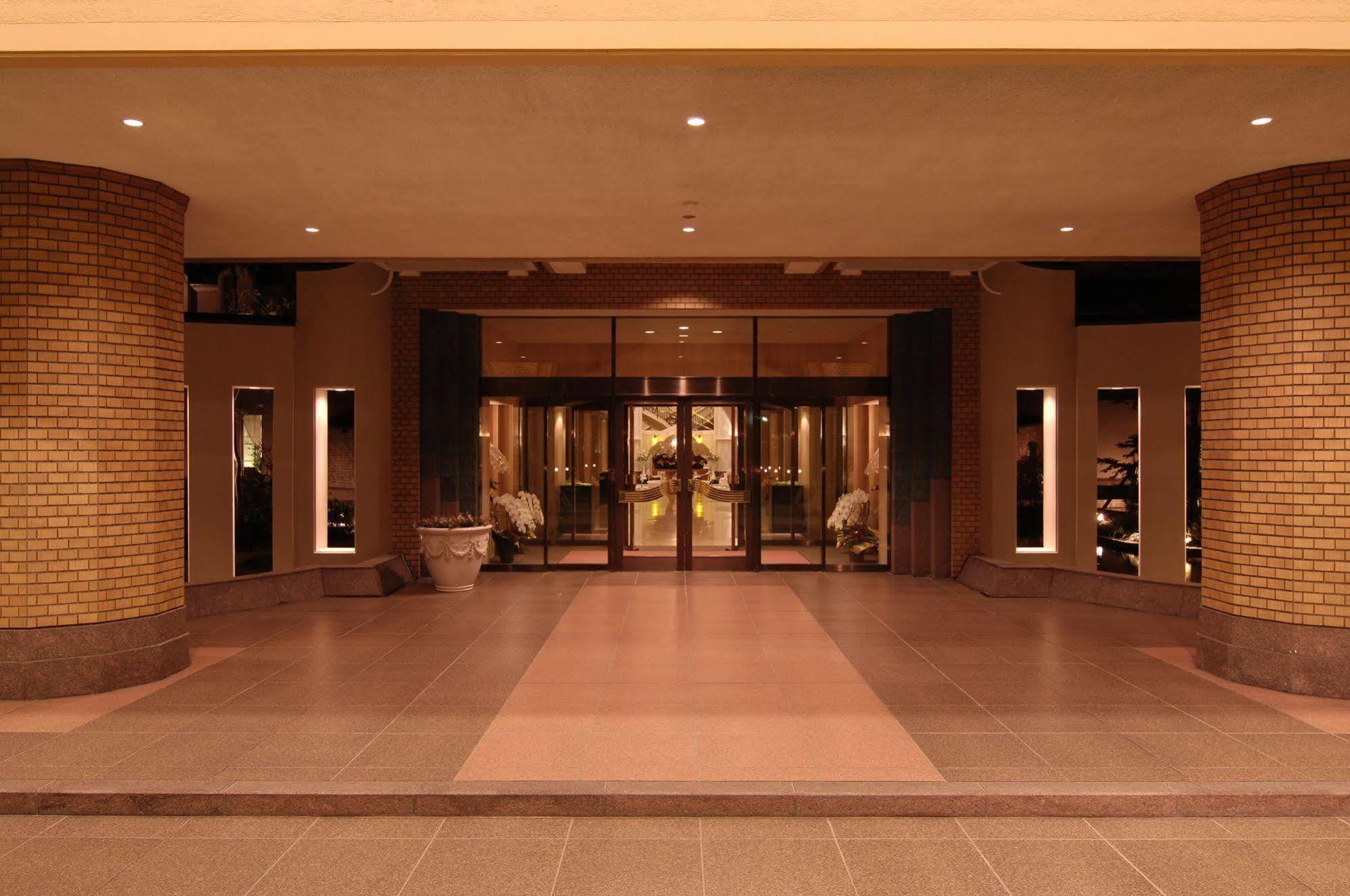 Royal Oak Hotel Spa & Gardens Otsu Exterior photo